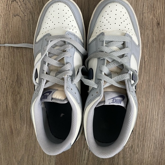 Women Size 8.5 Nike Dunk Low Retro SE White Light Carbon Grey Platinum - Picture 3 of 7